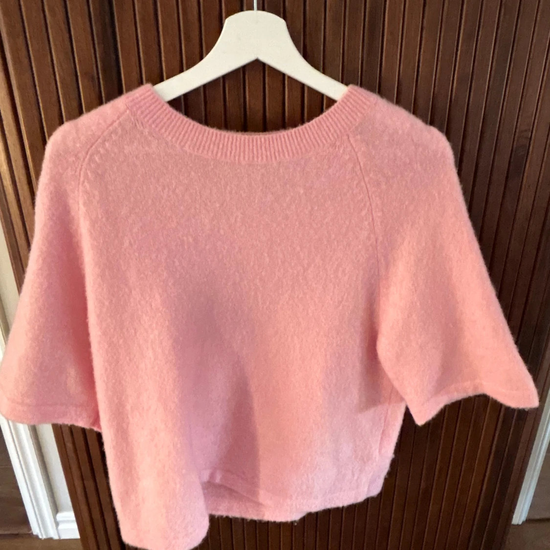 Rosa stickad tröja från & Other Stories