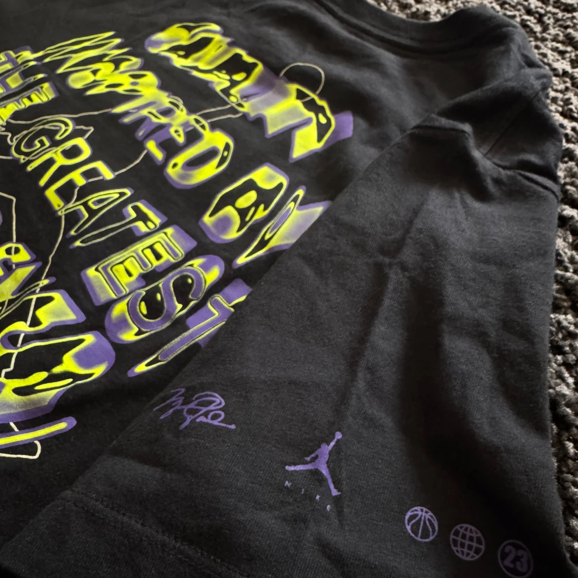 Svart t-shirt från Jordan x Nike med tryck - 1