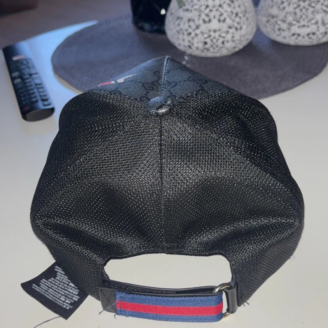 Svart keps från välkänd märke - 2