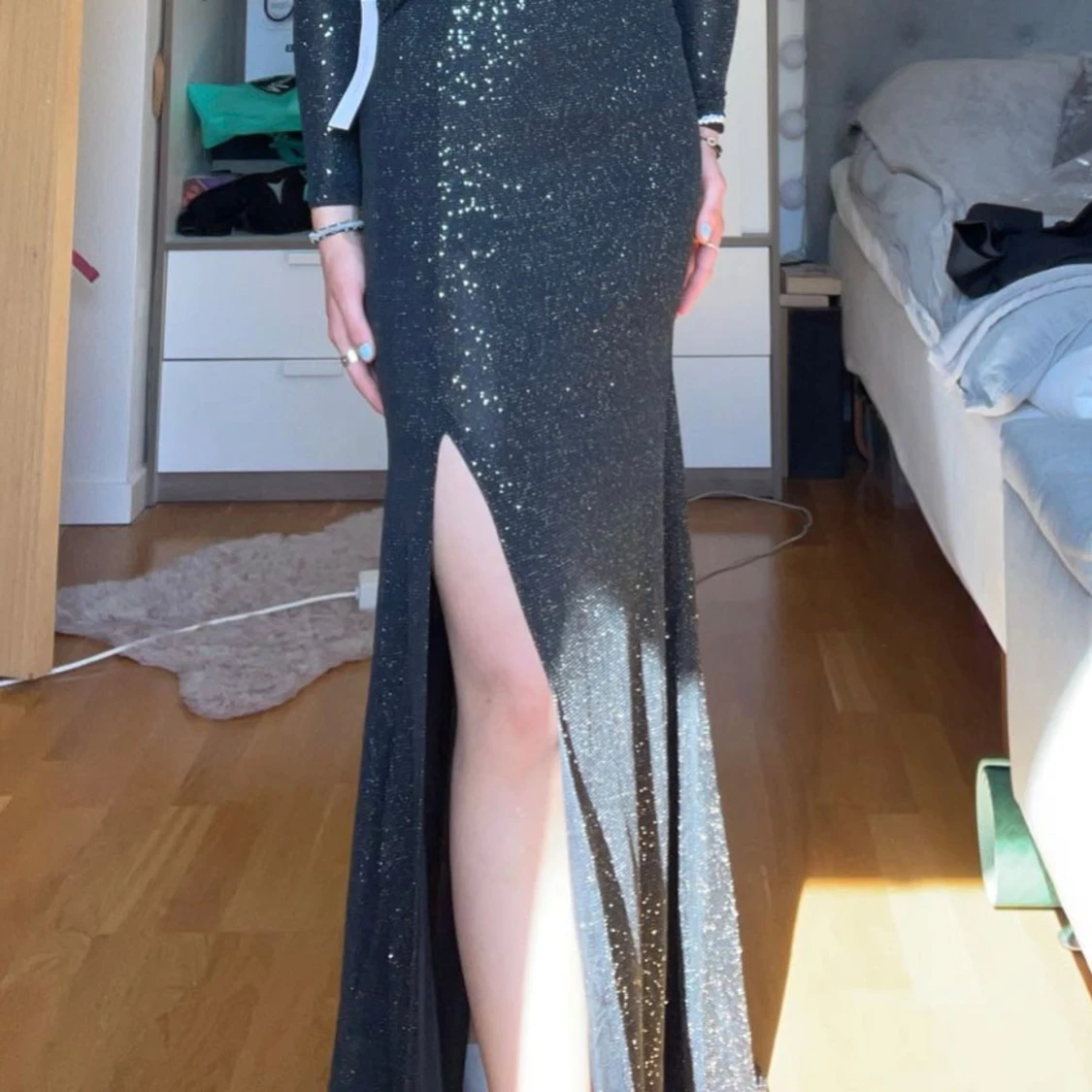 Svart glittrig balklänning  - 1