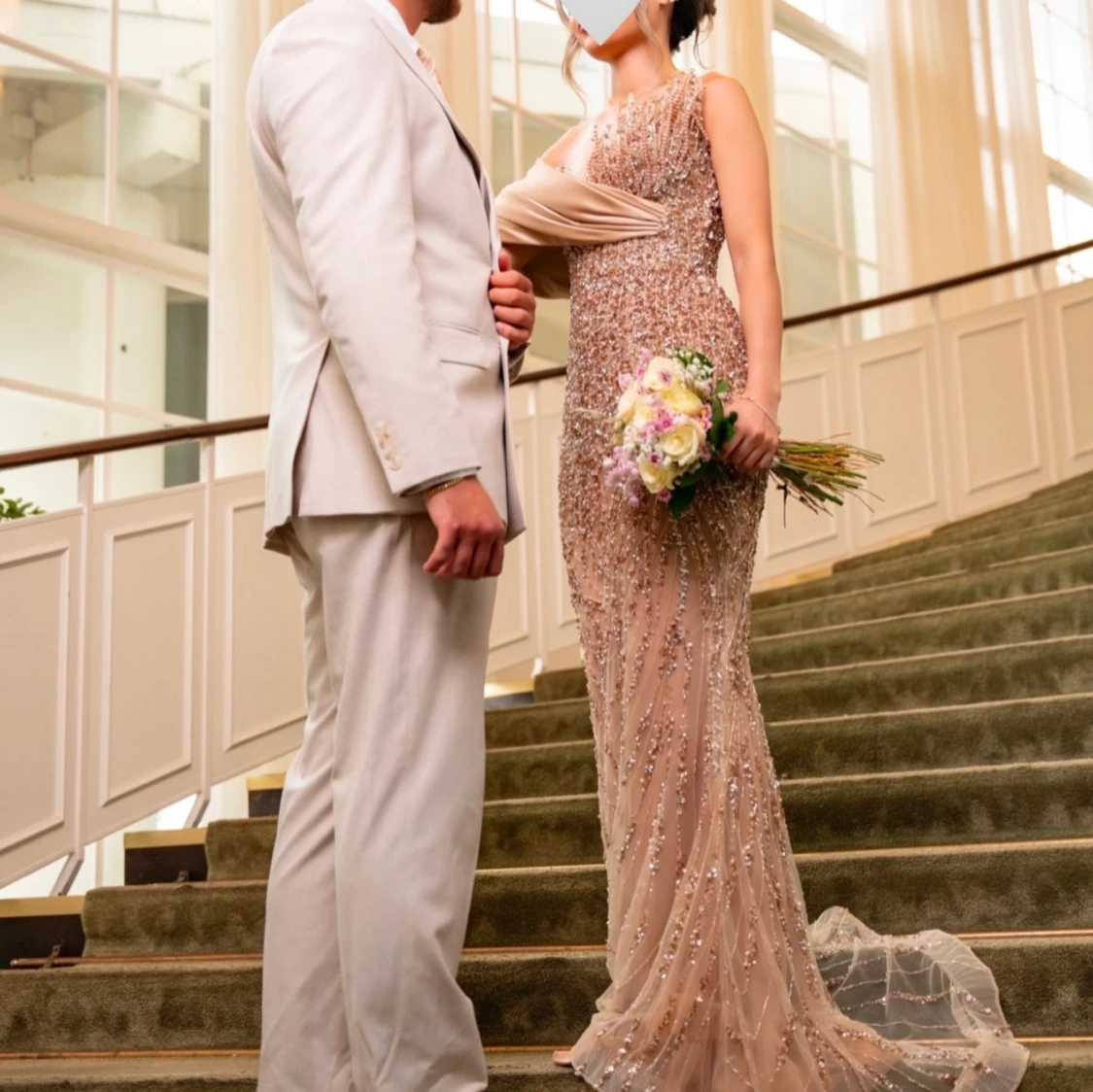 Förlovningsklänning (säljer klänningsn åt en vän)  - 4