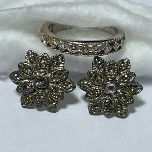 Set of Earrings and a Ring with Rhinestones - Good condition. Some oxidation at the back of the earrings but still very pretty.