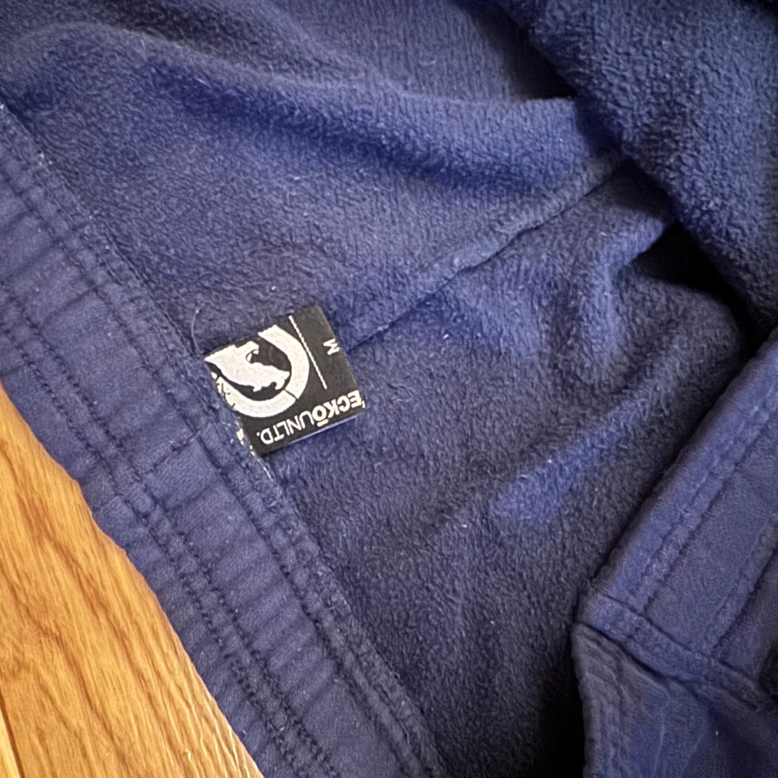 Mörkblå mjukisbyxor från Ecko Unltd - 4