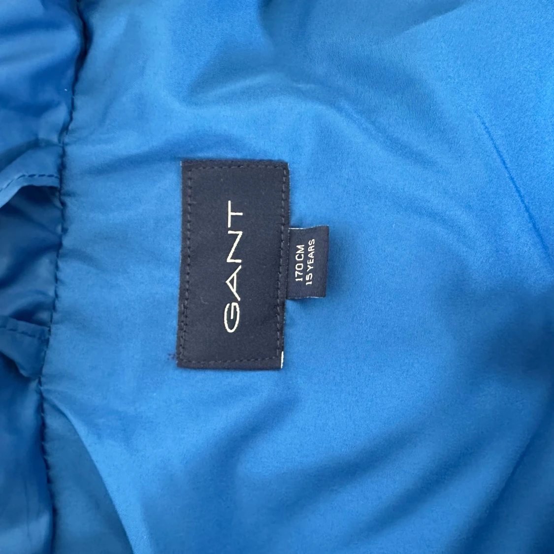 Blå dunväst från GANT - 3