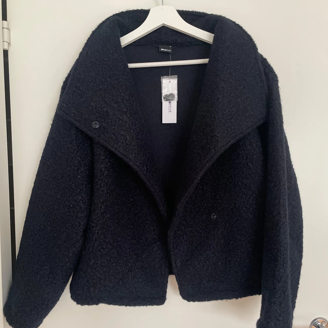 Helt ny Mörkblå teddyjacka från Gina Tricot  - 1