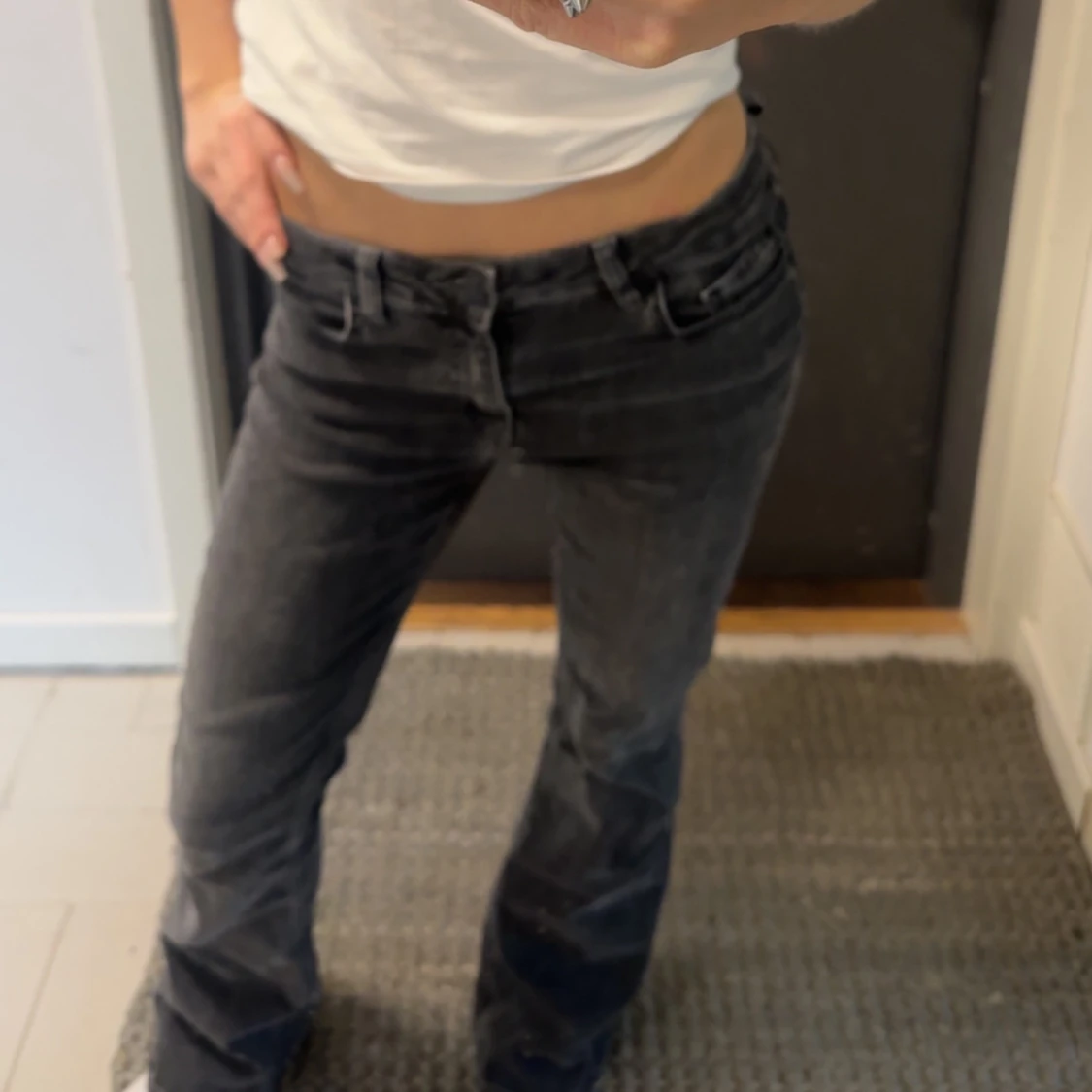 Svarta bootcut jeans - 1