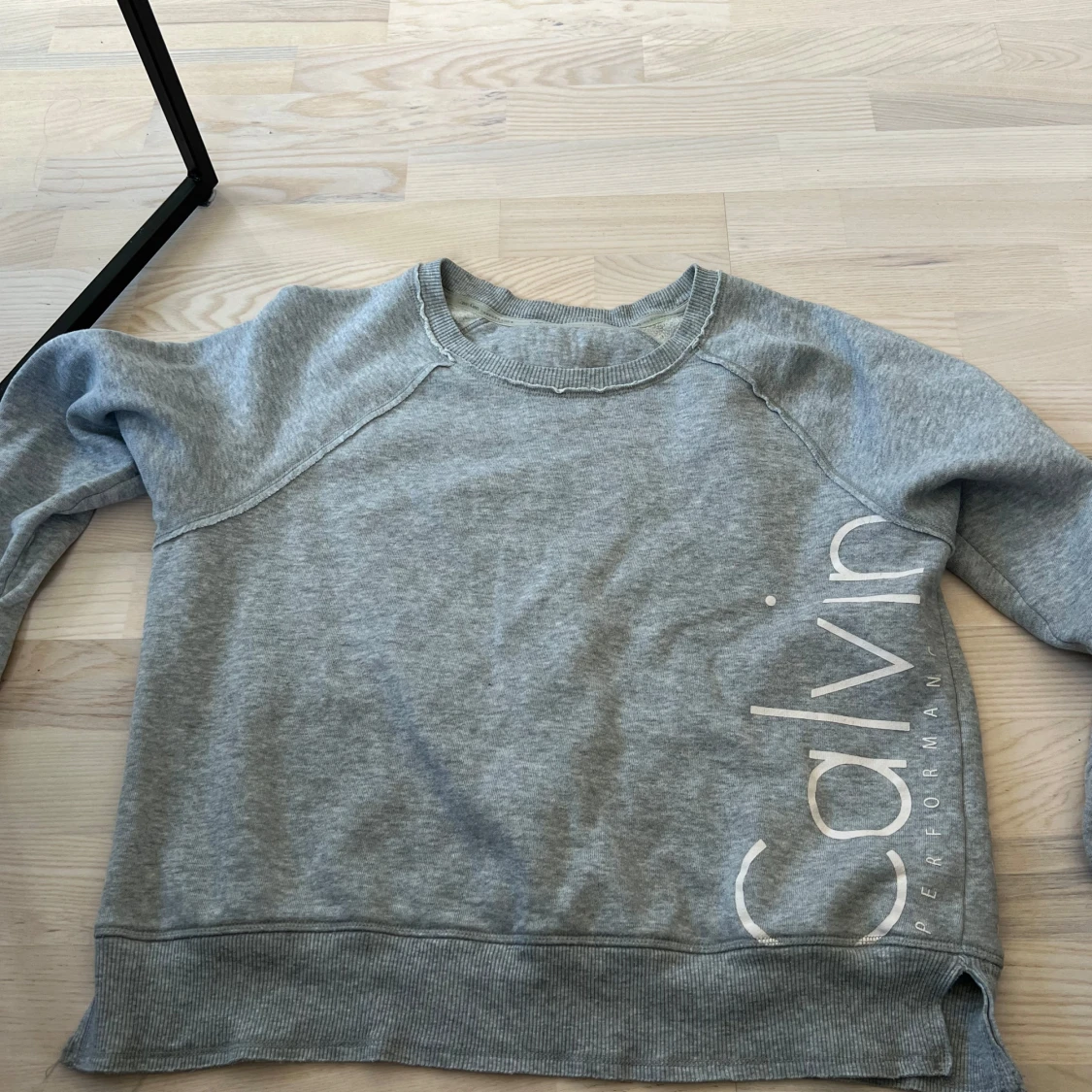Grå sweatshirt från Calvin Klein