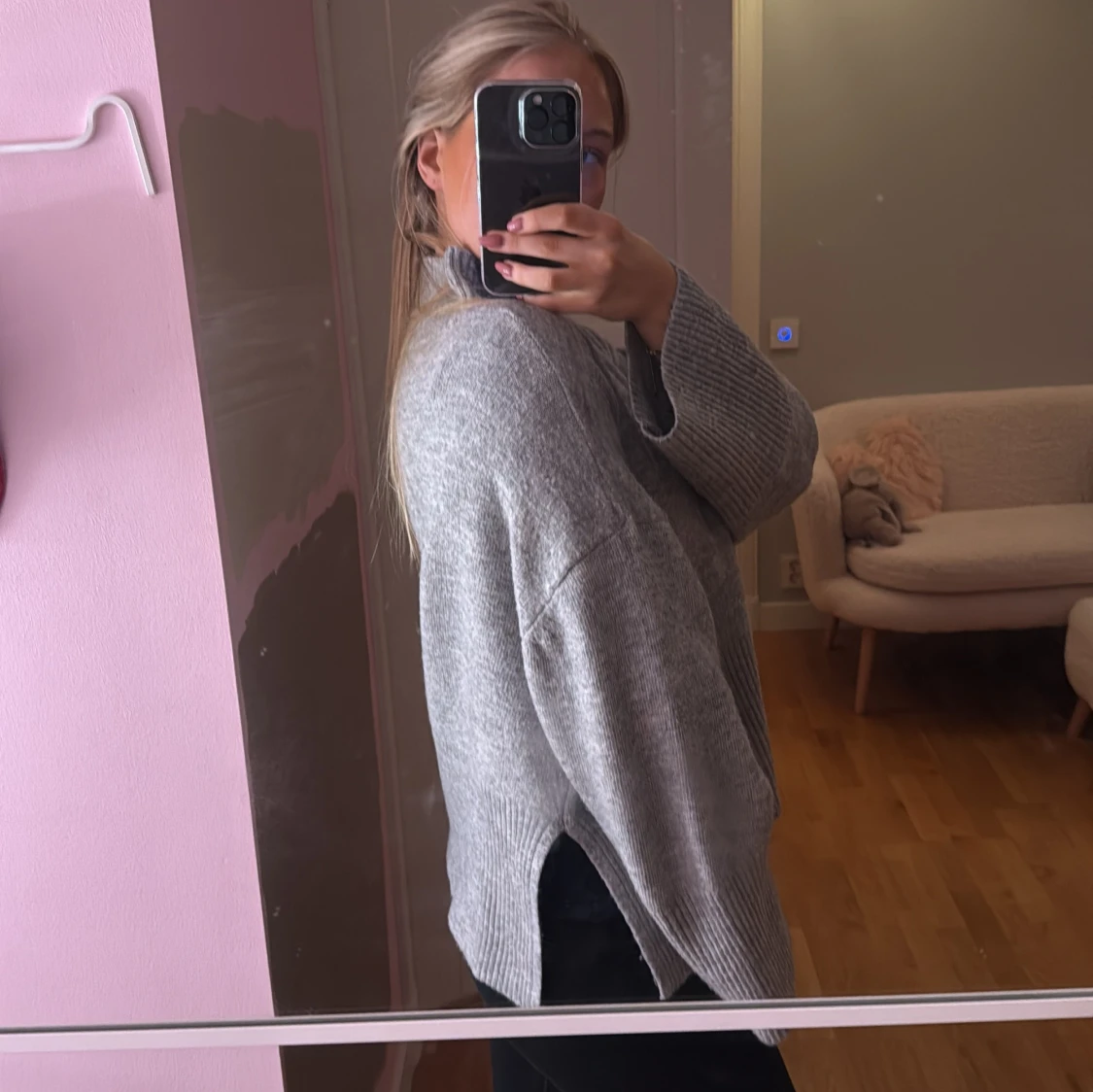 Grå stickad polotröja - 2