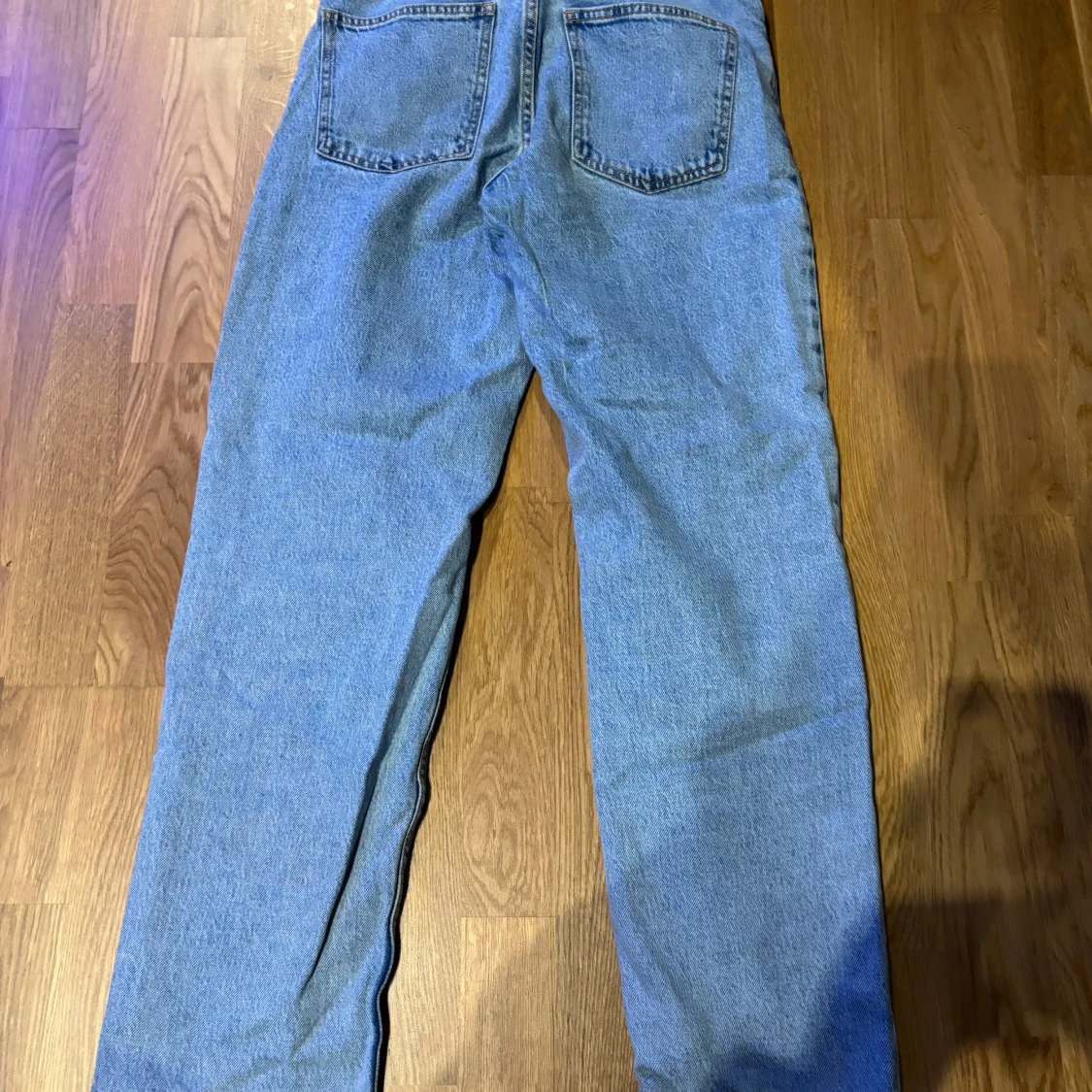 Blå raka jeans från Lindex - 1