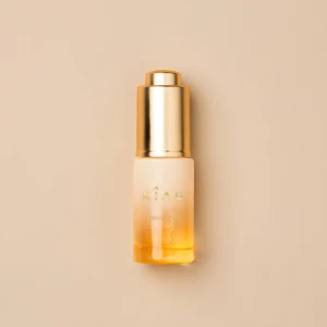 Riad vanilla Oil - Parfym olja från riad, med doften vanilla luktar super gott men tyvärr inte min doft. Aldrig använd 15ml💗