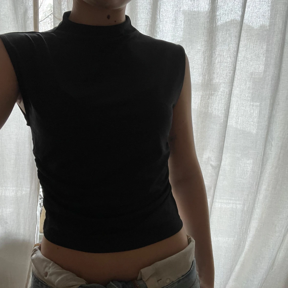 Svart ärmlös topp - 1