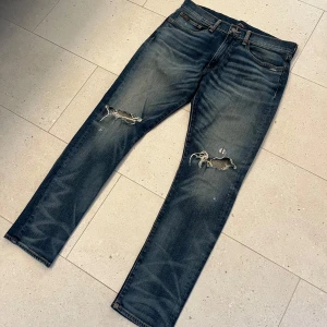 Ralph Lauren jeans - Sjukt snygga PRL-jeans i storlek W32 L32, men skulle säga att de sitter som W31 L31 | Skick~9.5/10 (slitningar och wash är en del av designen) / Mvh 