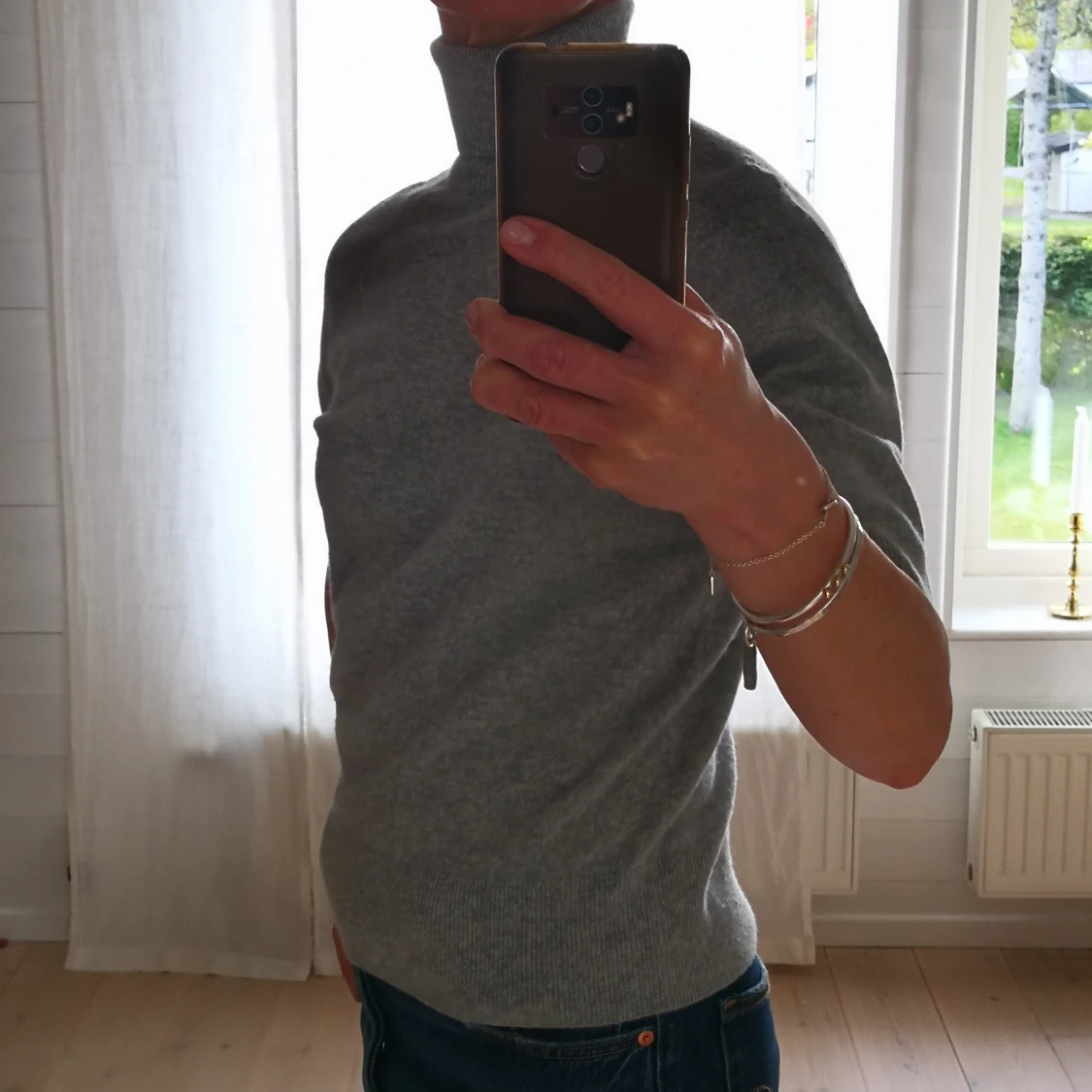 Grå kortärmad polotröja i 100% kashmir - 3