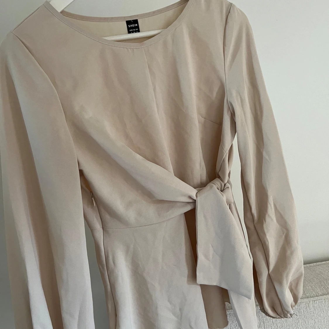 Beige blus