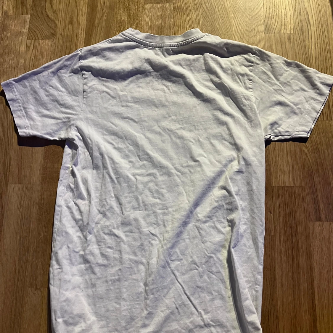 Vit t-shirt med tryck 'pray' - 1