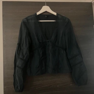 Blus - Blus ifrån veromoda 