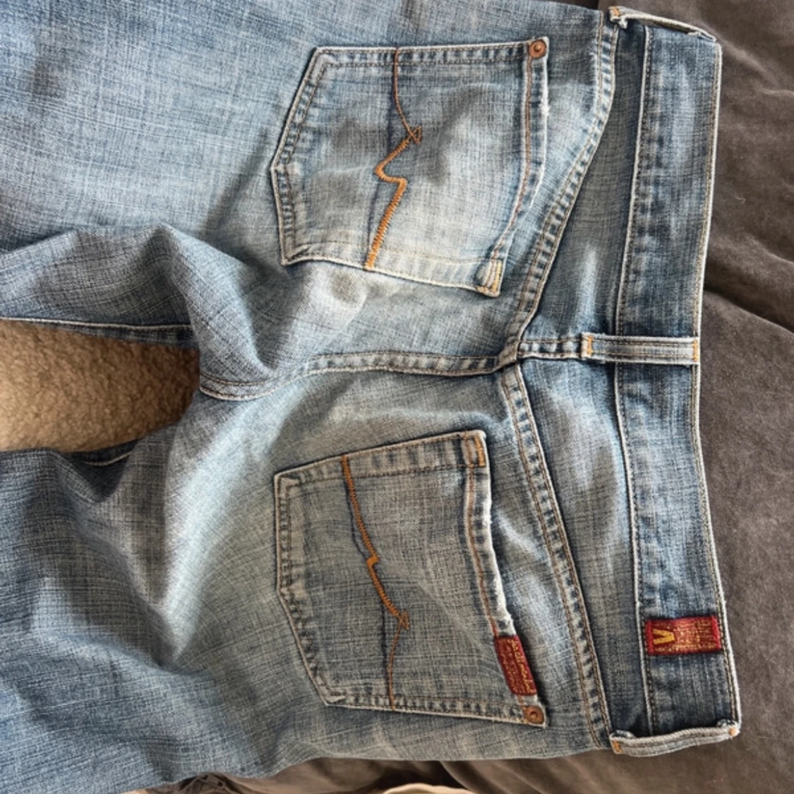 Blå bootcut jeans från 7 For All Mankind - 4