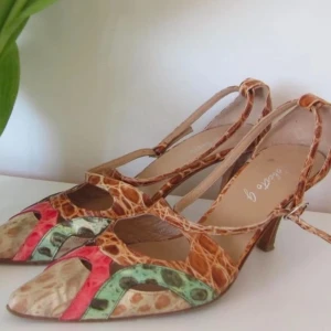 Klackskor / Kitty heels - Säljer vintage Kitty heels st 38 (passar 39!) 