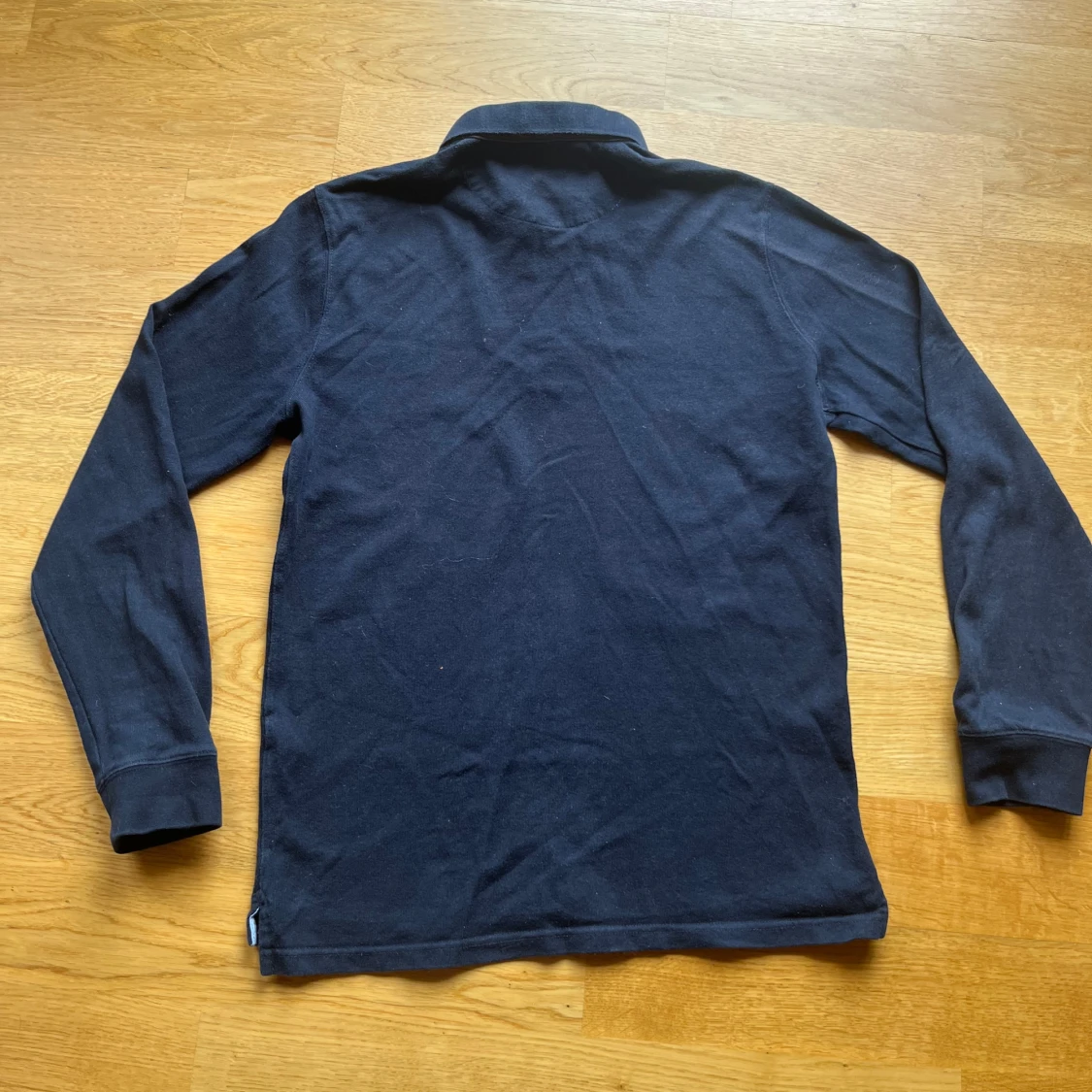 Mörkblå pikétröja från Massimo Dutti - 1