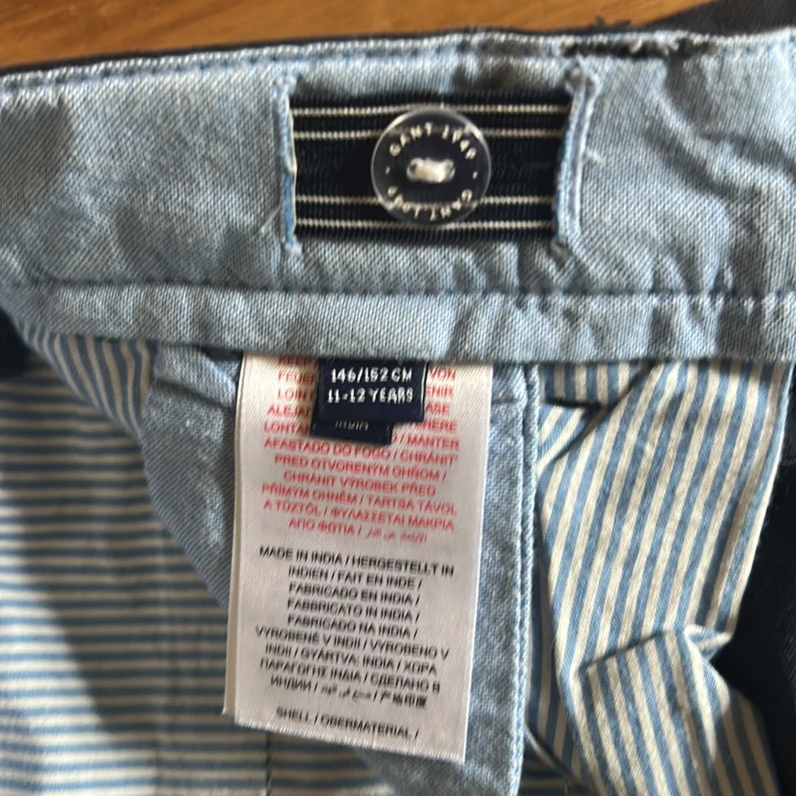 Mörkblå chinos från Gant - 2