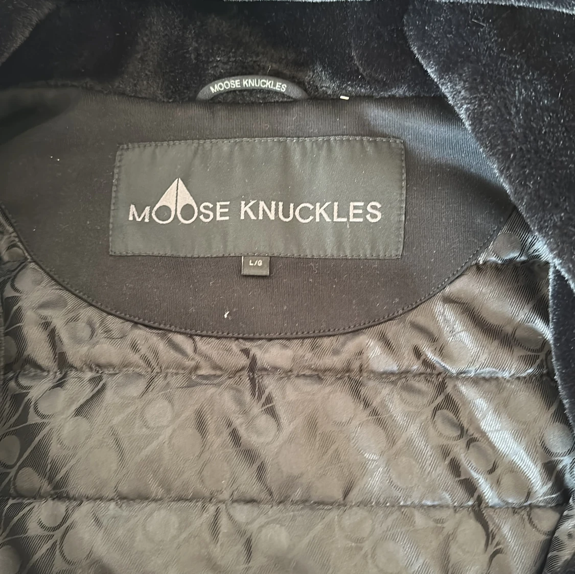 Svart hoodiejacka från Moose Knuckles - 2