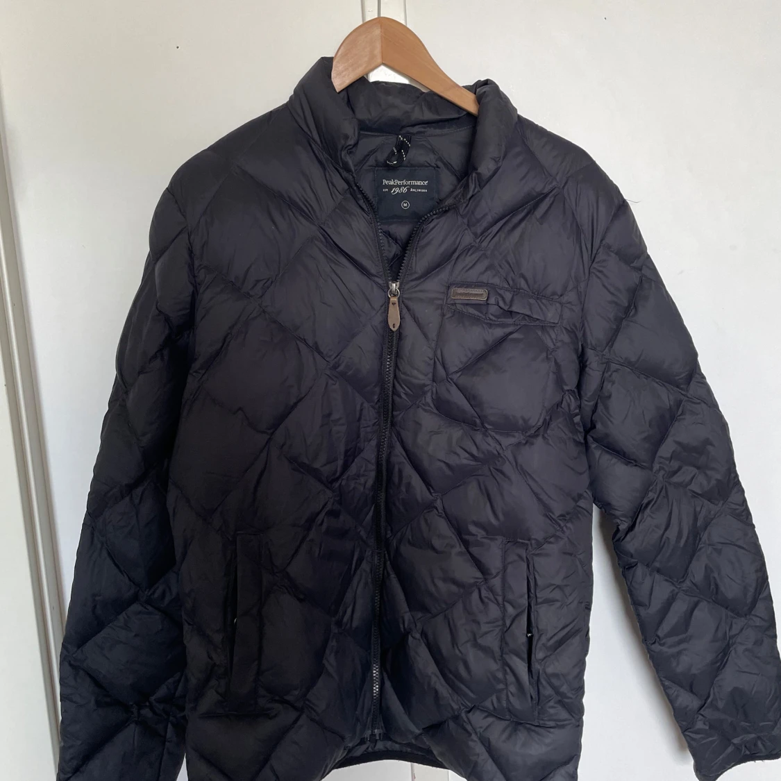 Svart jacka från Peak Performance