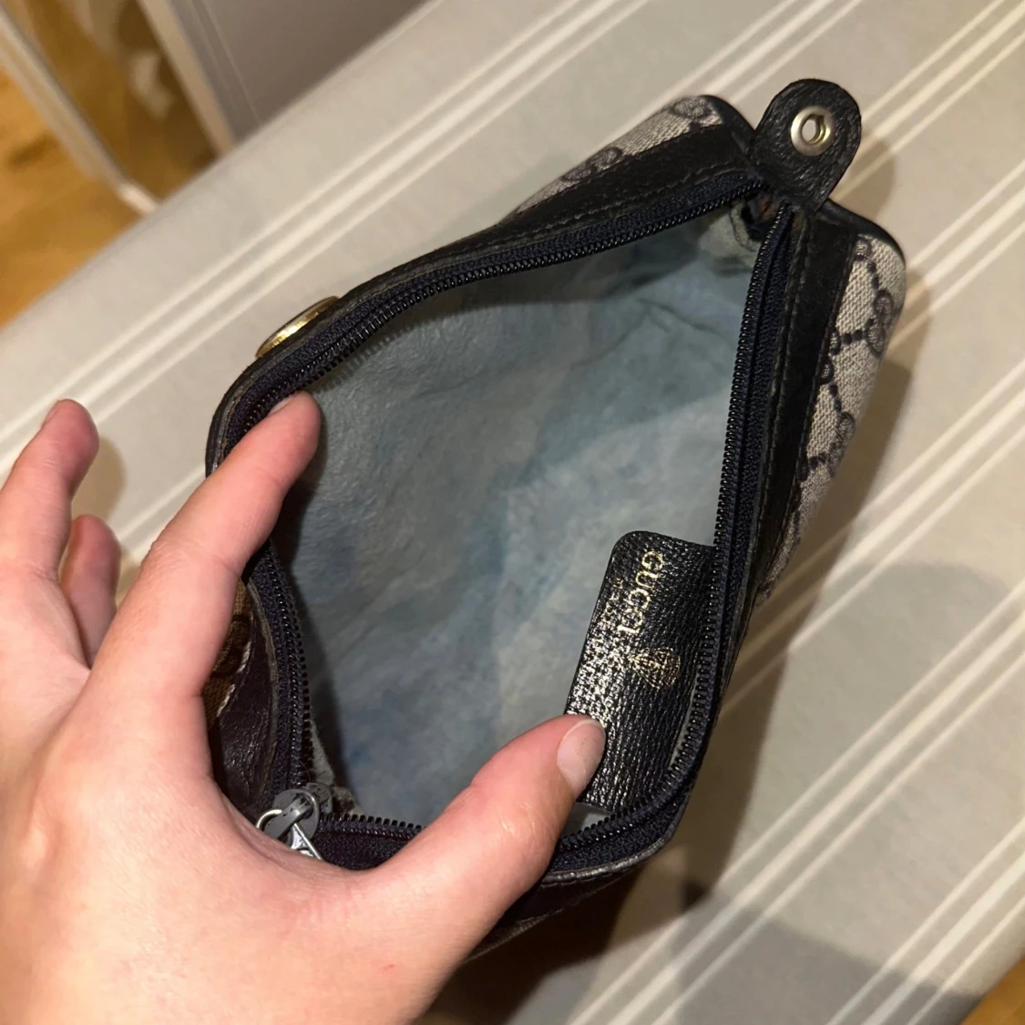 Gucci axelväska med monogram och röd-blå rand - 3