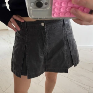 Zara skorts  - Jätte snygga skorts som knappt är använda.