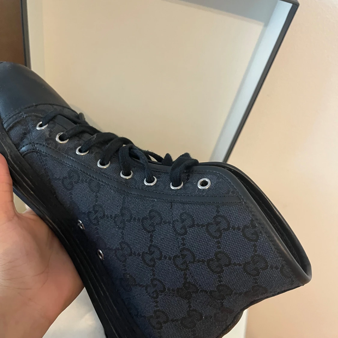 Svarta höga sneakers från Gucci - 1
