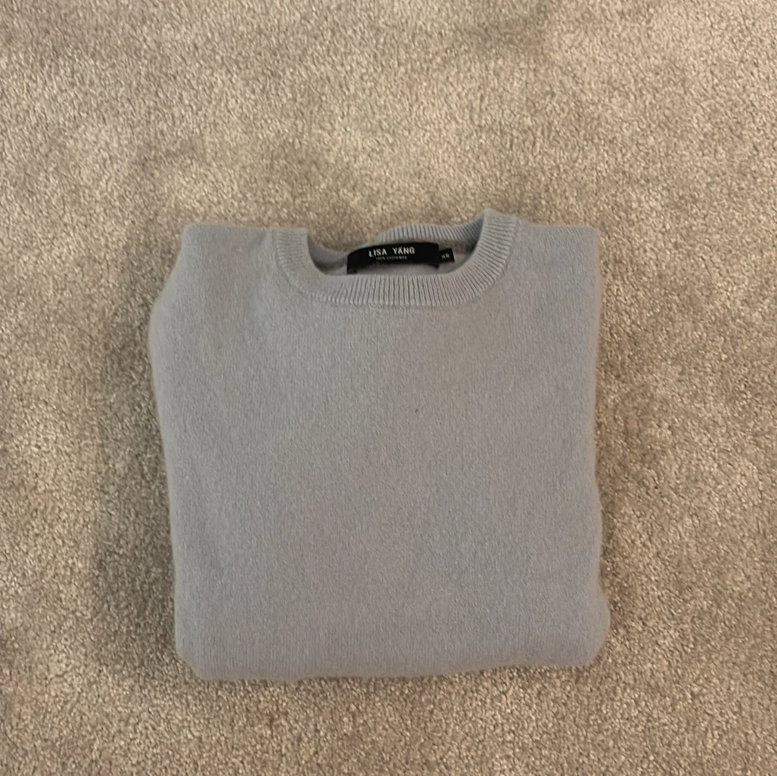 Ljusgrå kashmirtröja från Lisa Yang - 2