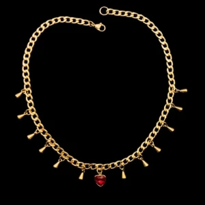 Handgjort halsband  - ❤️Mycket vackert halsband med ett rött hjärta.Kedjans  tjocklek -5mm. Rostfritt stål Längd-40cm