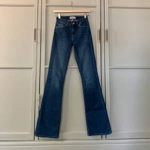 Mid waist bootcut  - Fint skick!