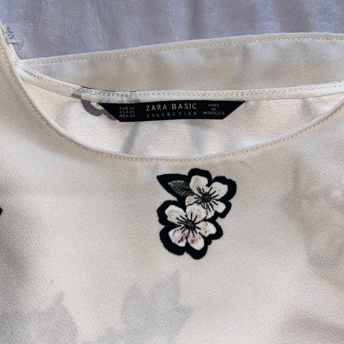 Blommig blus från Zara Basic XS - 2