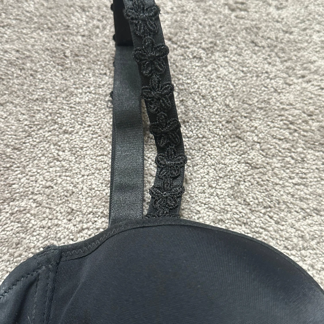 Svart korsett med snörning och spets - 3