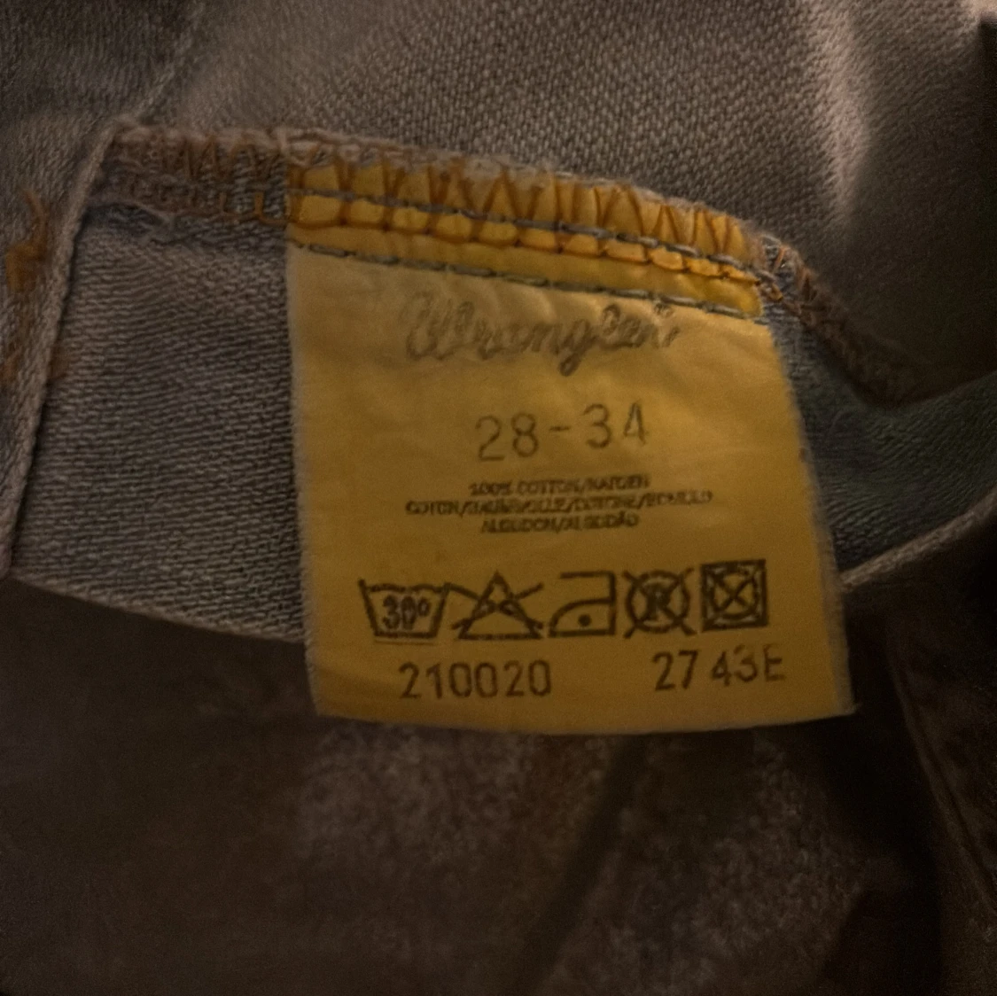 Silvriga bootcut jeans från Wrangler - 4