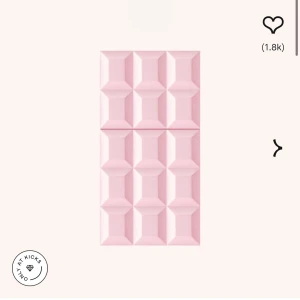 Sweet Tooth parfym av Sabrina Carpenter - Köptes den från kicks idag och tyckte den va jätte söt. Kan inte returnera eftersom jag hade öppnat, 75 ml Perfekt för dig som gillar söta och lekfulla parfymer.