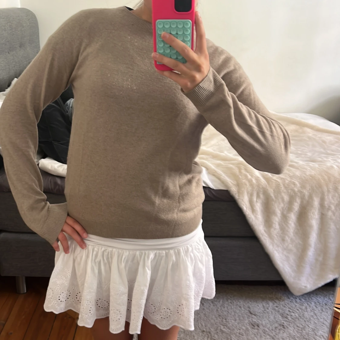 Beige Kashmir tröja från Uniqlo XS - 1