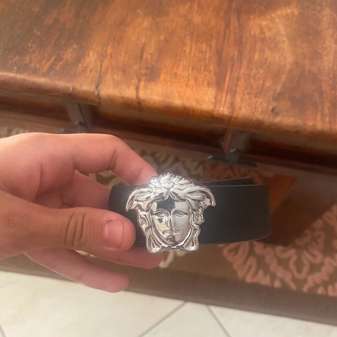 Svart Versace bälte med Medusa-spänne