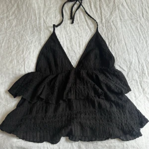 Volangtopp Nelly - Strl s, knappt använd💕 säljs inte längre på hemsidan