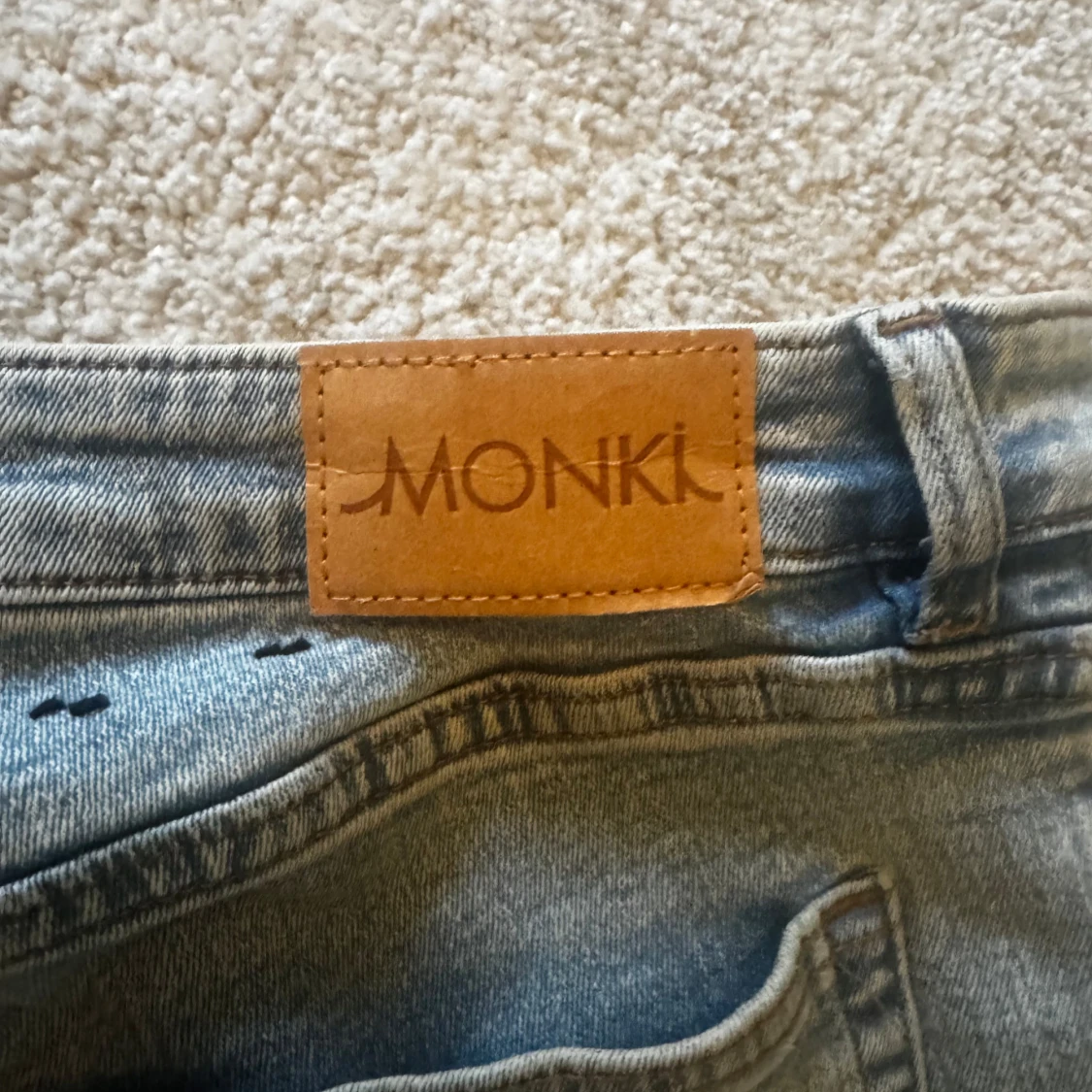 Ljusblåa jeans  - 1