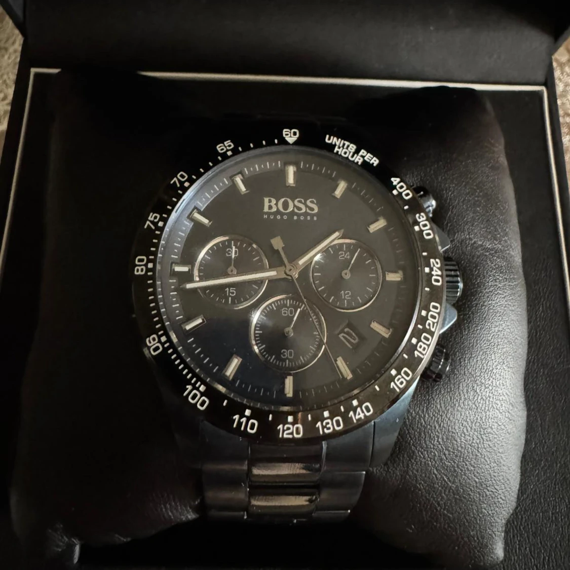 Svart kronografklocka från Hugo Boss - 1