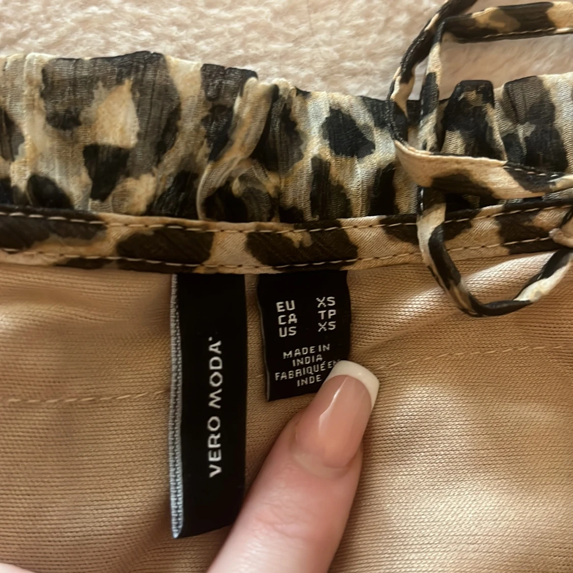 Leopardmönstrad volangtopp Vero Moda XS - 1