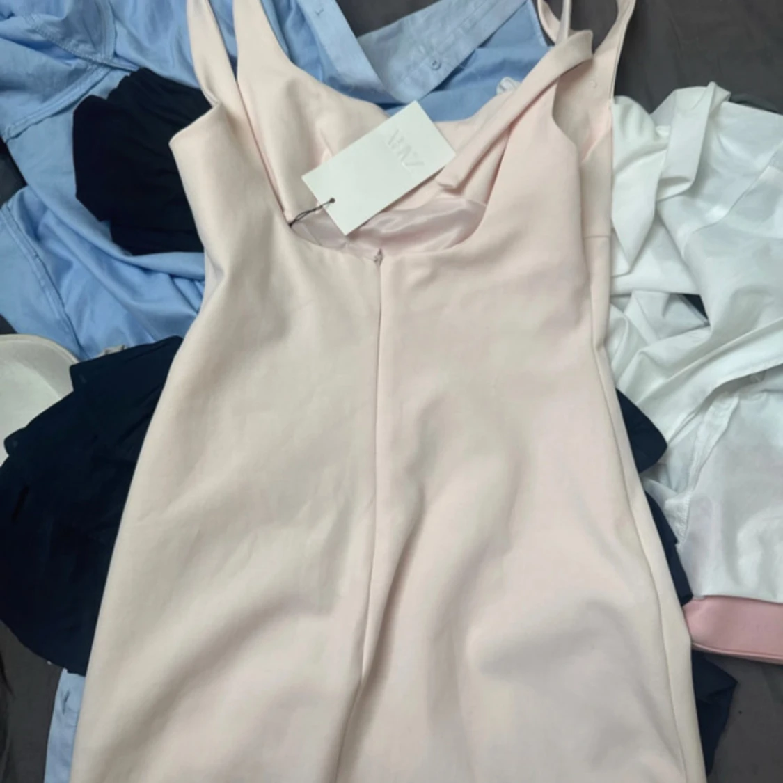 Ljusrosa kort klänning från Zara - 3