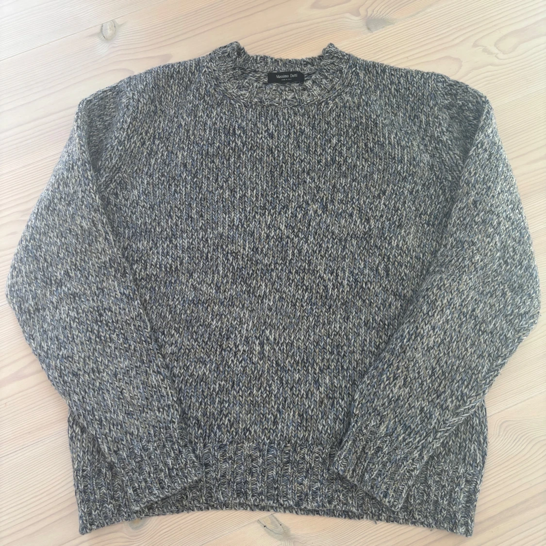 Blå stickad tröja Massimo dutti storlek M