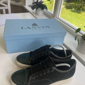 Lanvin captoe - Feta lanvins köpta från care of carl! Använda men väldigt mycket kvar o ge, se bilderna. Uk-8, Självfallet tillkommer boxen och 2 st dustbags!