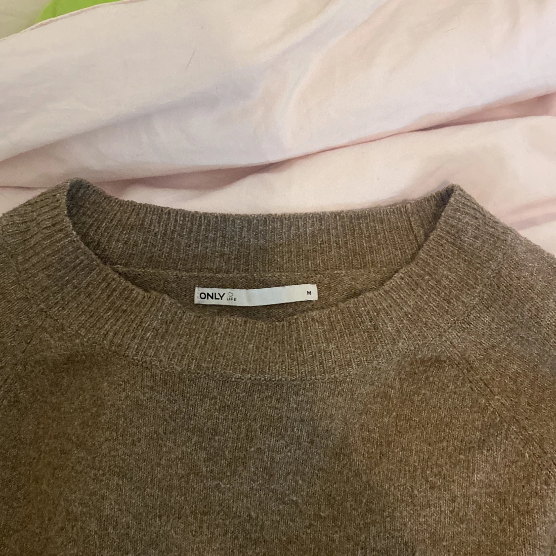 Brun stickad tröja från ONLY - 2
