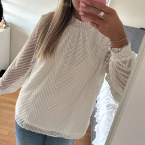 Supersöt blus  - Används inte längre