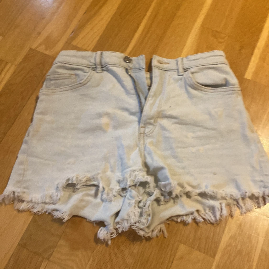 Ljusblå jeansshorts från H&M Divided