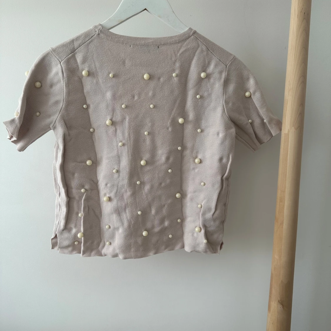 Rosa stickad topp med pärlor från Zara - 3