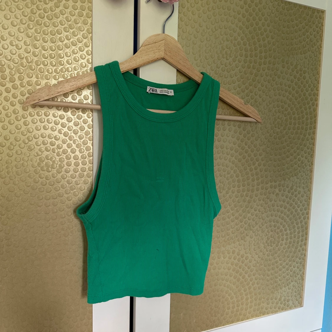 Grön ribbad linnetopp från Zara